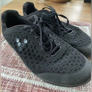 Mens Vivo Barefoot Stealth II size 11.5